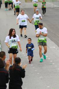 BIB: 729
                            <button type="button" onclick="openModal(3558139)" class="btn btn-primary btn-sm float-right btn-popup" data-toggle="modal" data-target=".modal-high-quality">
                        <i class="fas fa-shopping-cart"></i> Add to Cart
                    </button>
                                            <button type="button" onclick="isThisMe(3558139, true)" class="btn btn-success btn-sm float-right btn-popup btn-isme hidden" data-toggle="tooltip" data-placement="bottom" title="นี่คือรูปของคุณใช่ไหม คลิกที่นี่เพื่อเอาเข้าอัลบั้ม">
                        <i class="fas fa-plus"></i> Add to album
                    </button>
                    <button type="button" onclick="isThisMe(3558139, false)" class="btn btn-warning btn-sm float-right btn-popup btn-isnotme hidden">
                        <i class="fas fa-ban"></i> Remove from album
                    </button>